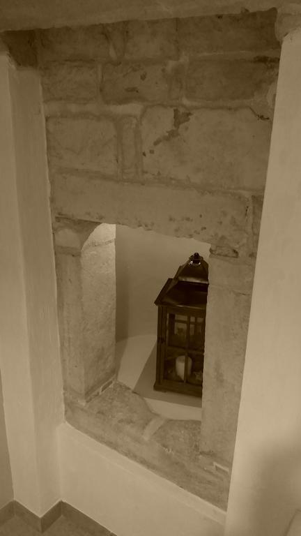 Dimora Miccolis Hotel Alberobello Bagian luar foto