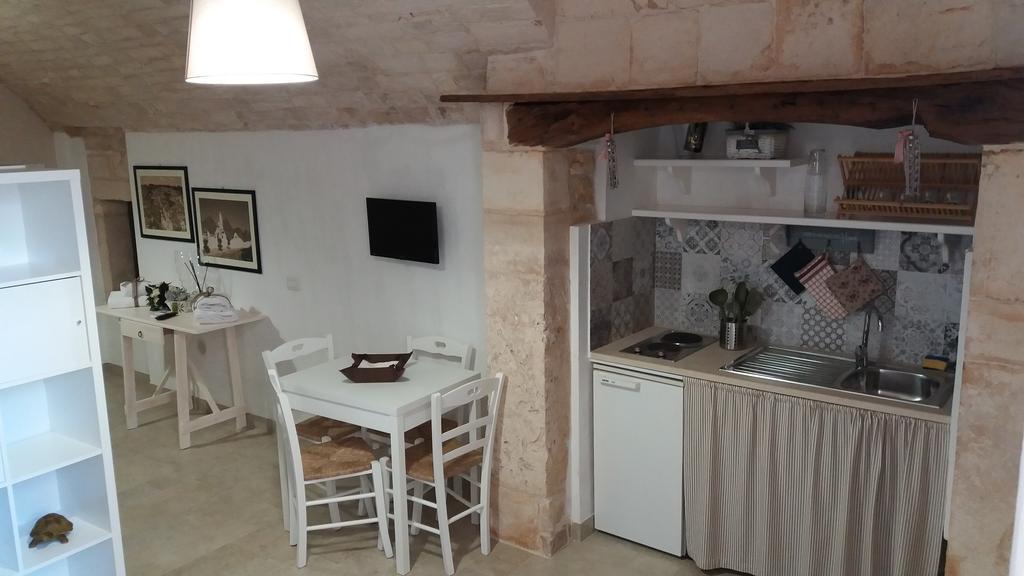 Dimora Miccolis Hotel Alberobello Bagian luar foto